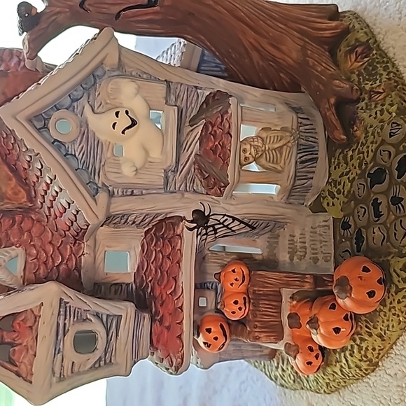 PartyLite Ghostly Tealight House - Picture 4 of 12